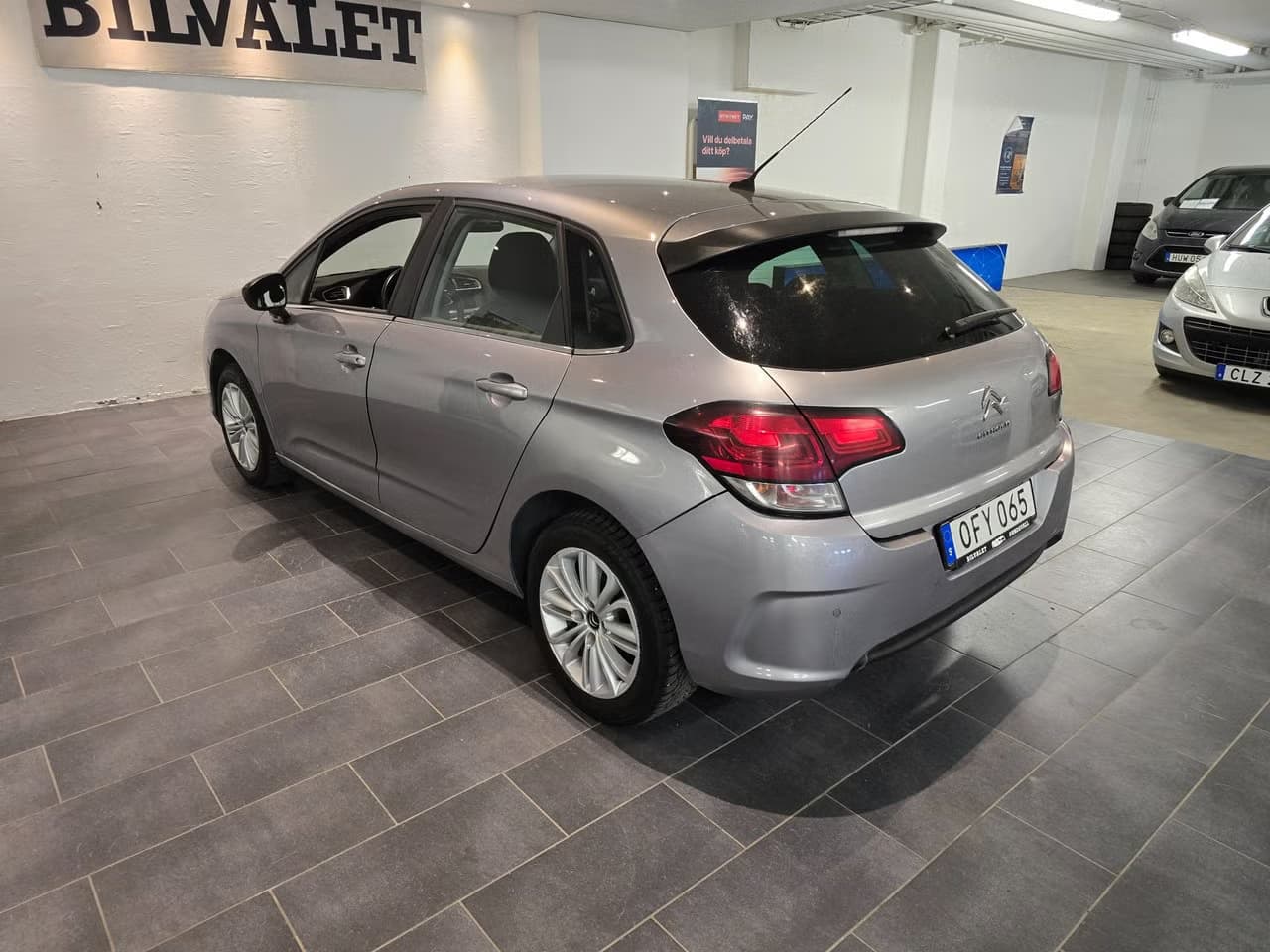 Citroen C4 — exteriörbild 5