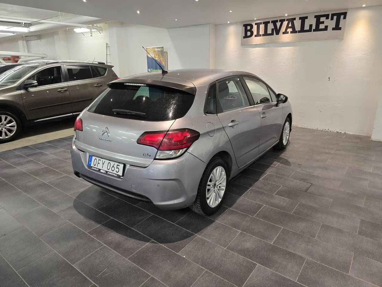Citroen C4 — exteriörbild 6