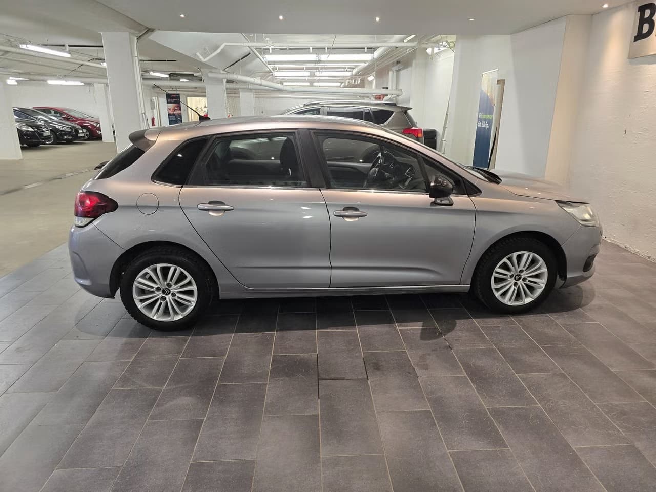 Citroen C4 — exteriörbild 7