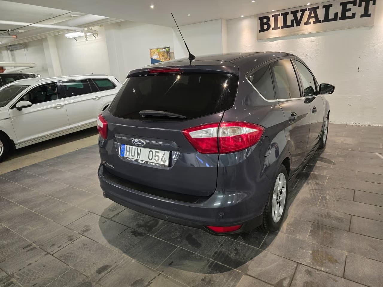 Ford C-Max — exteriörbild 4