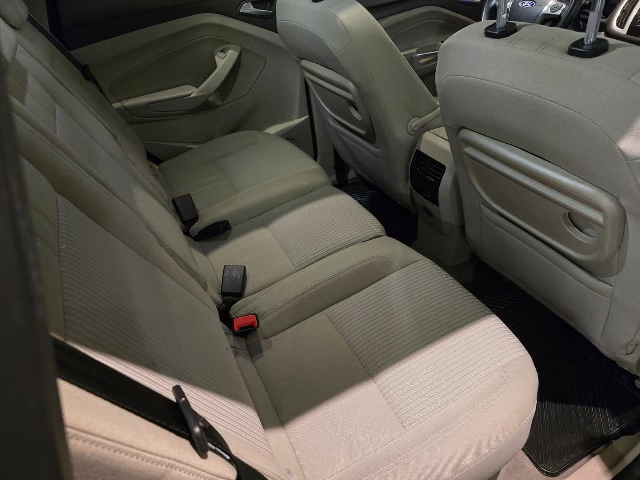 Ford C-Max — exteriörbild 12