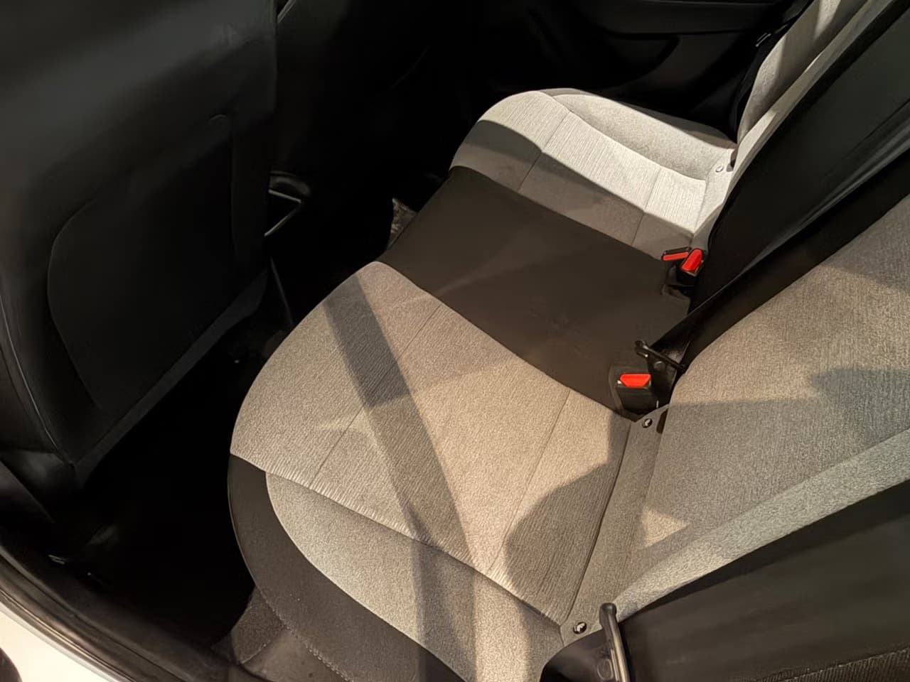 Hyundai i20 — exteriörbild 14