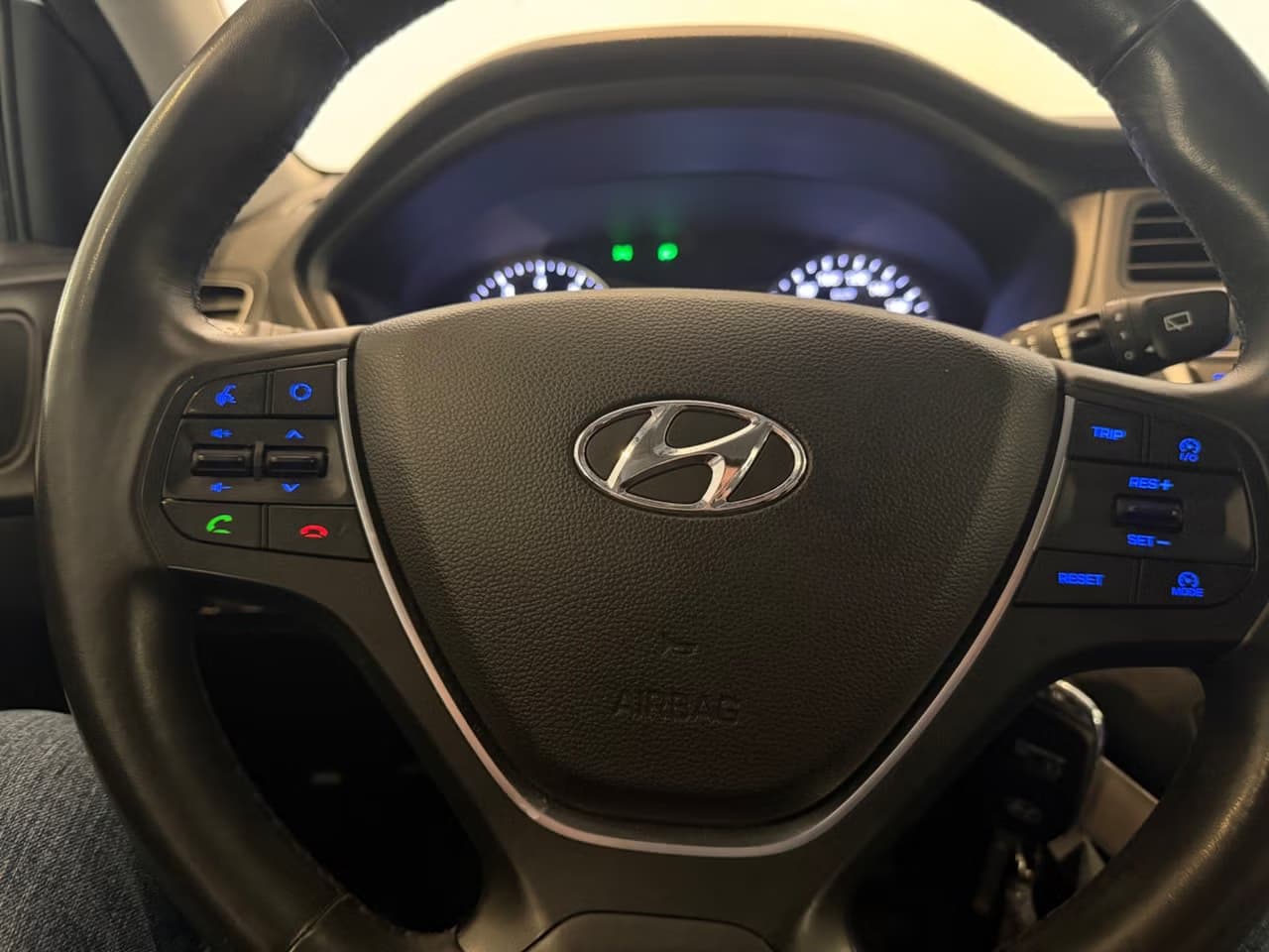 Hyundai i20 — exteriörbild 15