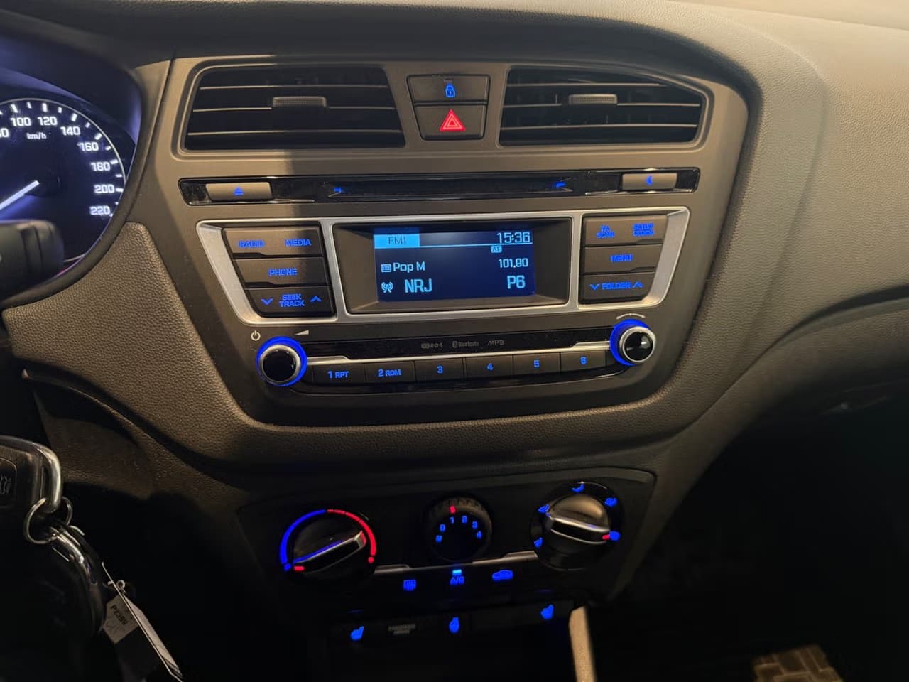 Hyundai i20 — exteriörbild 16