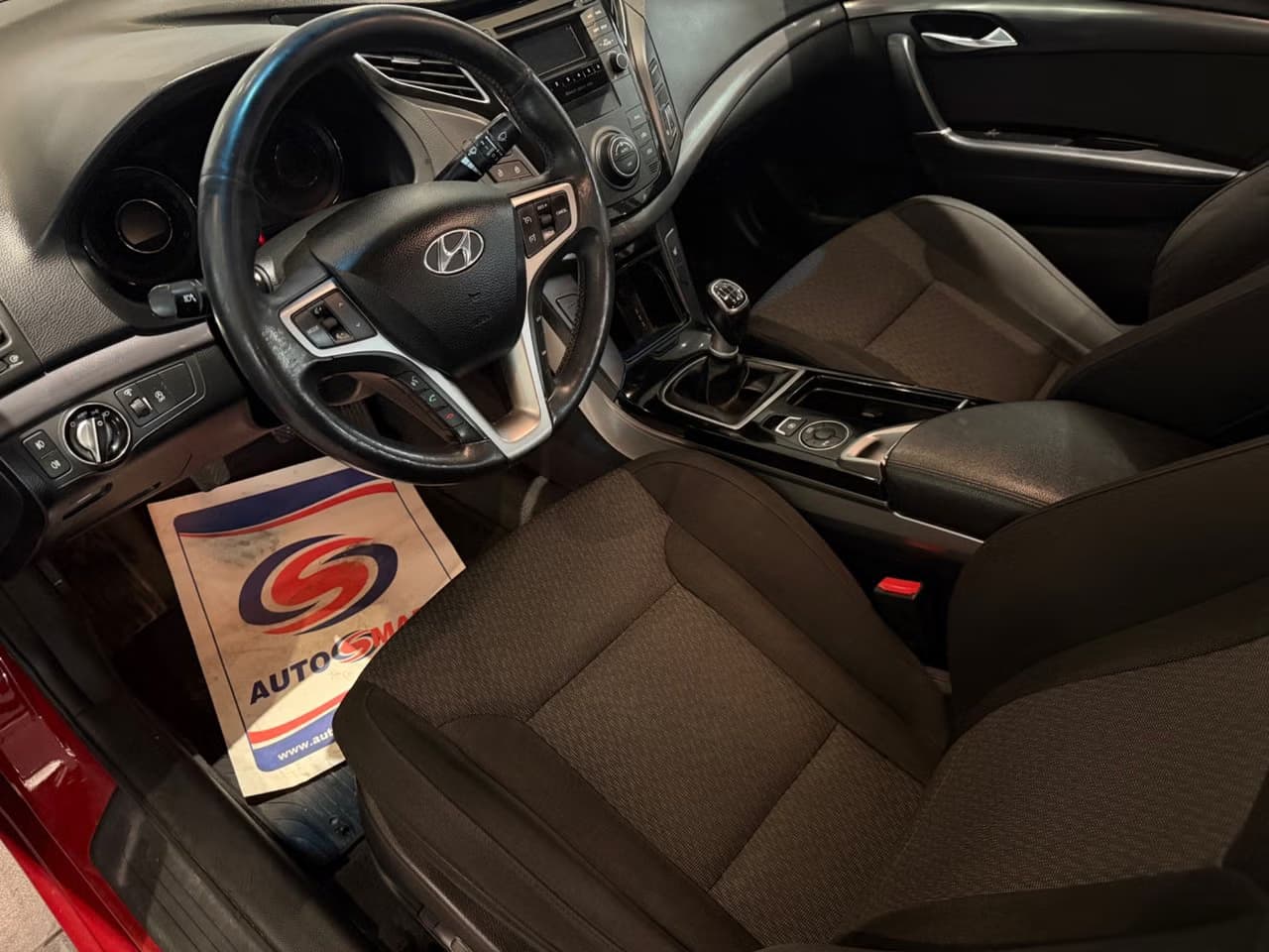 Hyundai i40 — exteriörbild 10