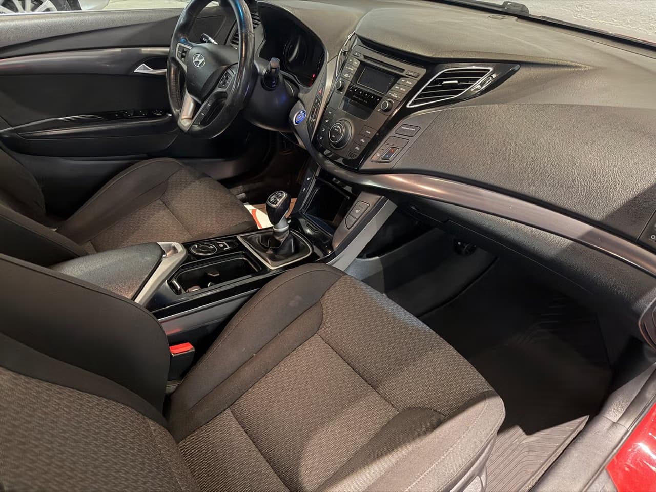 Hyundai i40 — exteriörbild 11