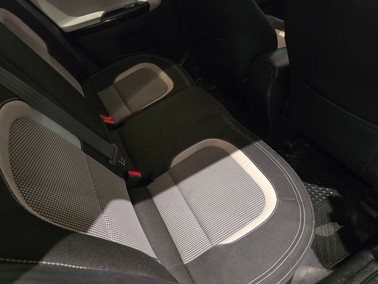 Kia Ceed — exteriörbild 12