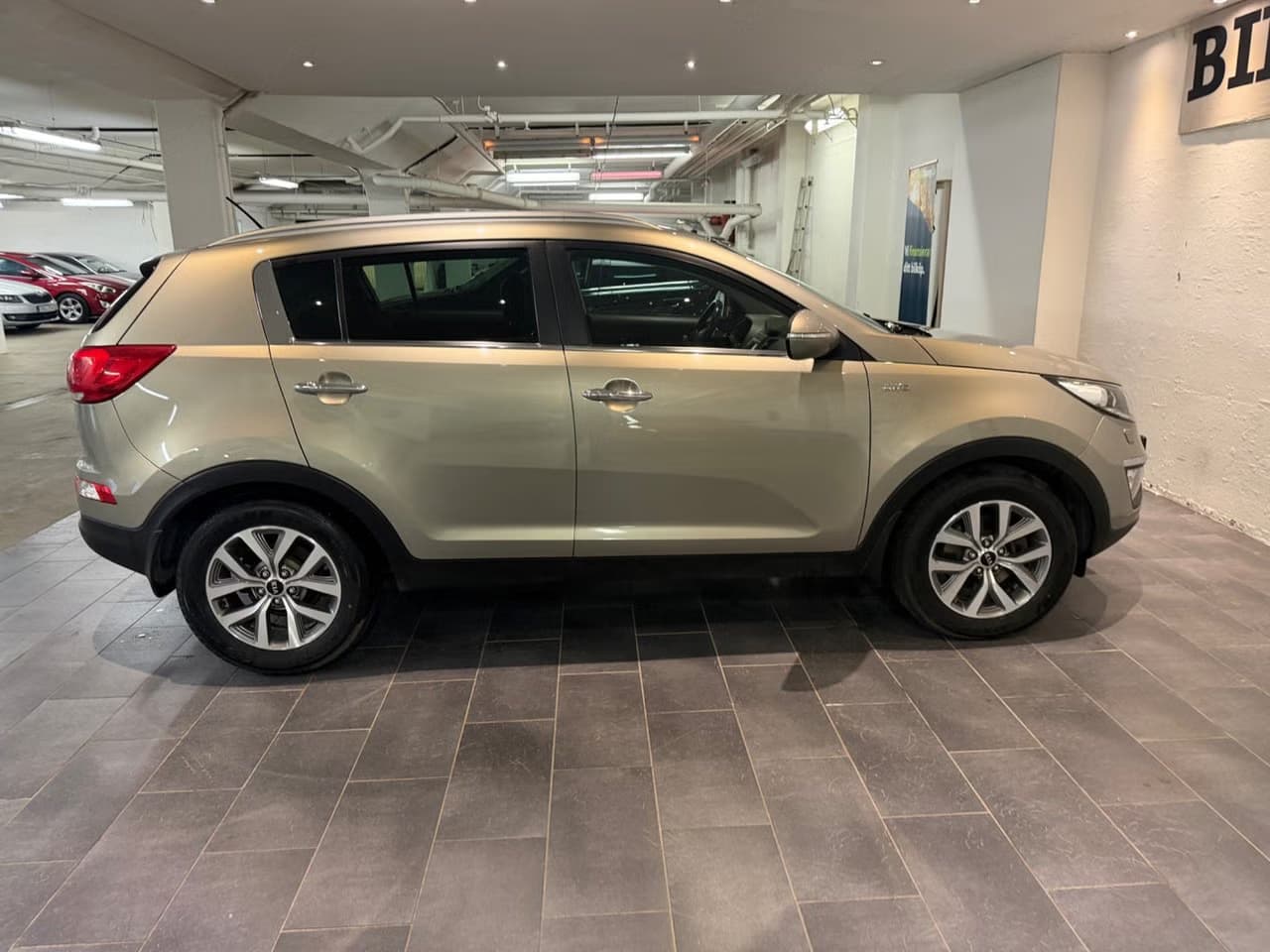 Kia Sportage — exteriörbild 10