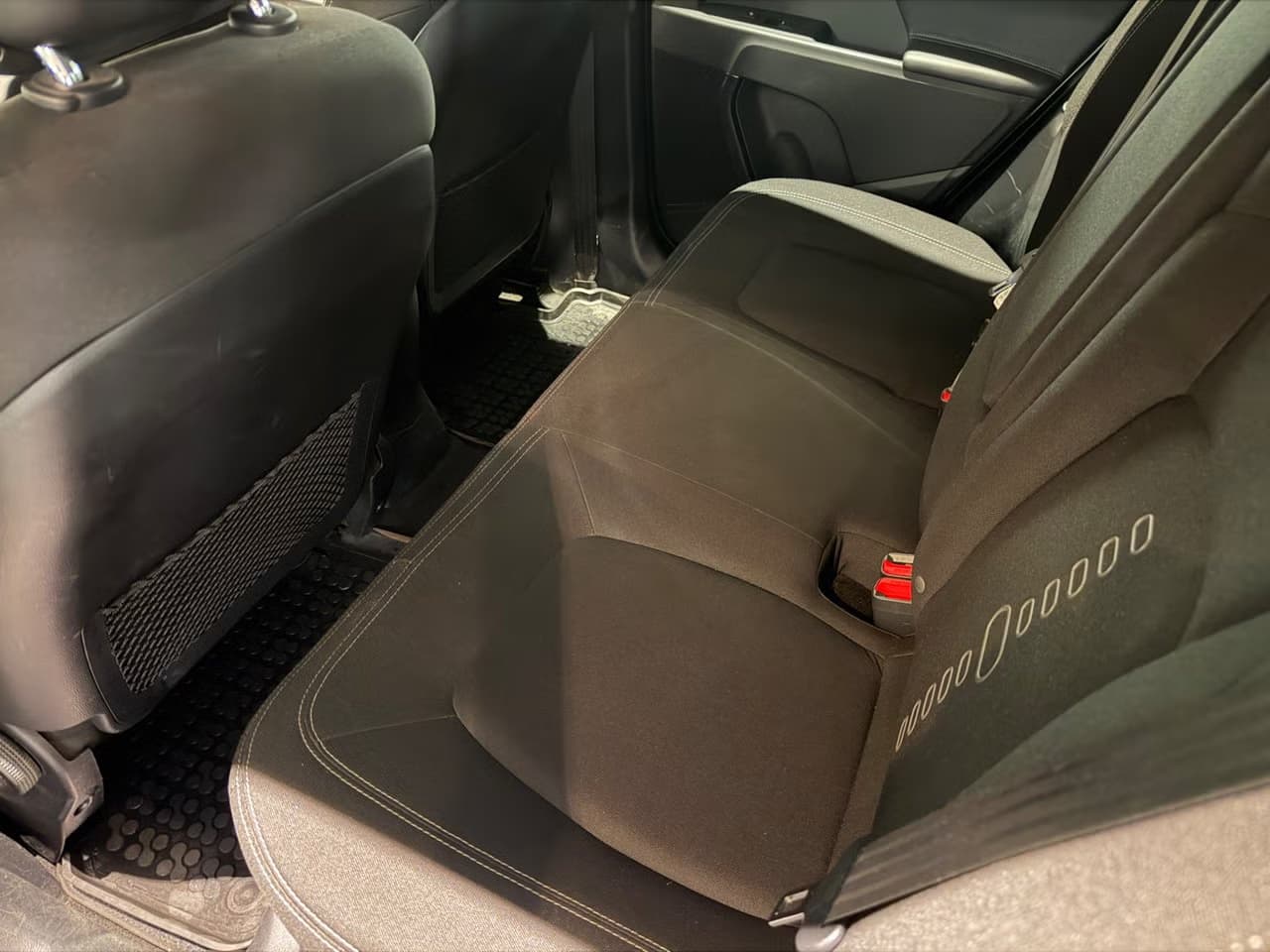 Kia Sportage — exteriörbild 14