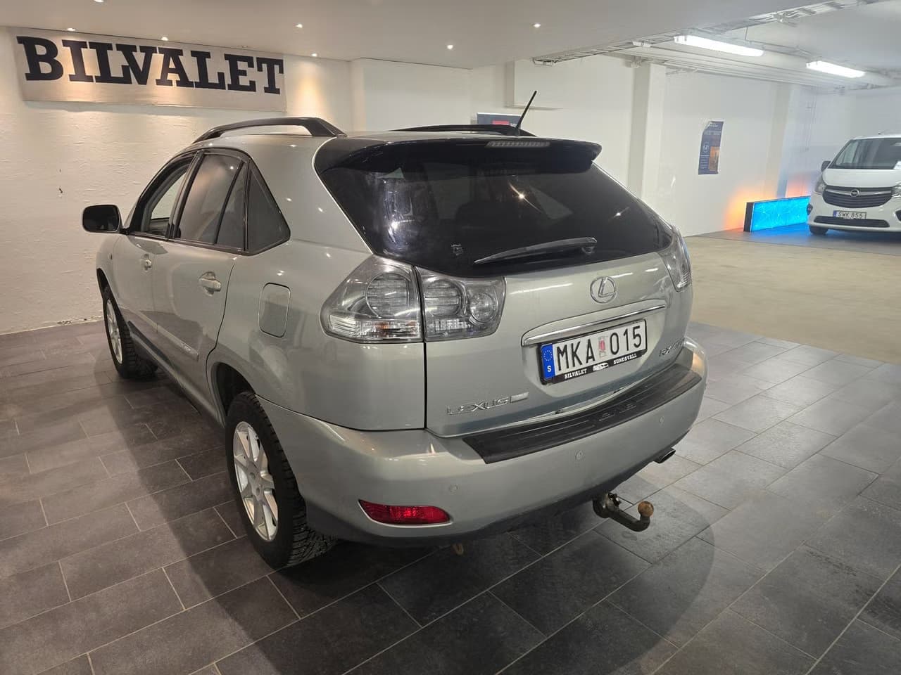 Lexus RX400h — exteriörbild 4