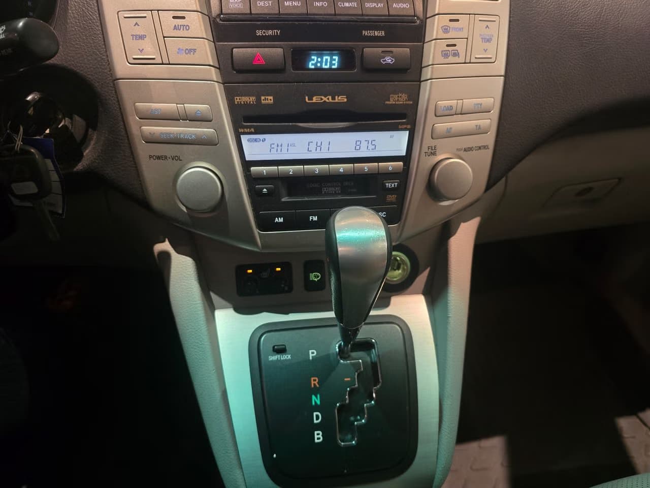 Lexus RX400h — exteriörbild 14