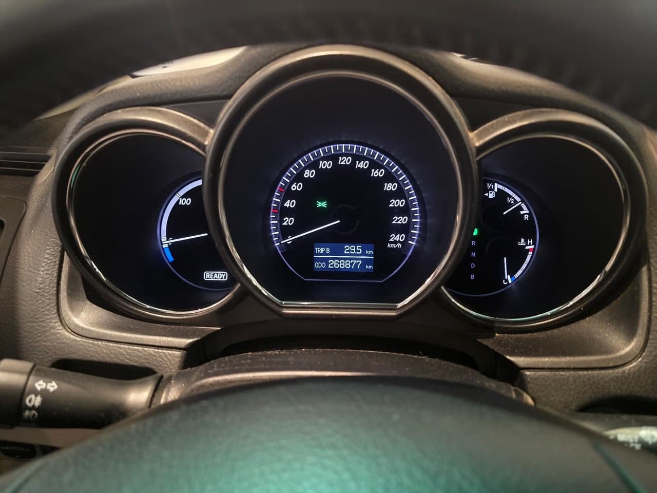 Lexus RX400h — exteriörbild 18