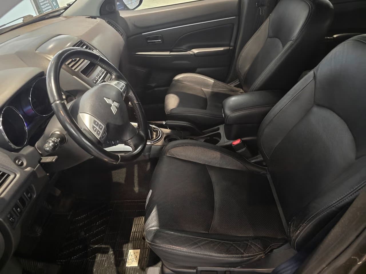 Mitsubishi ASX — exteriörbild 9