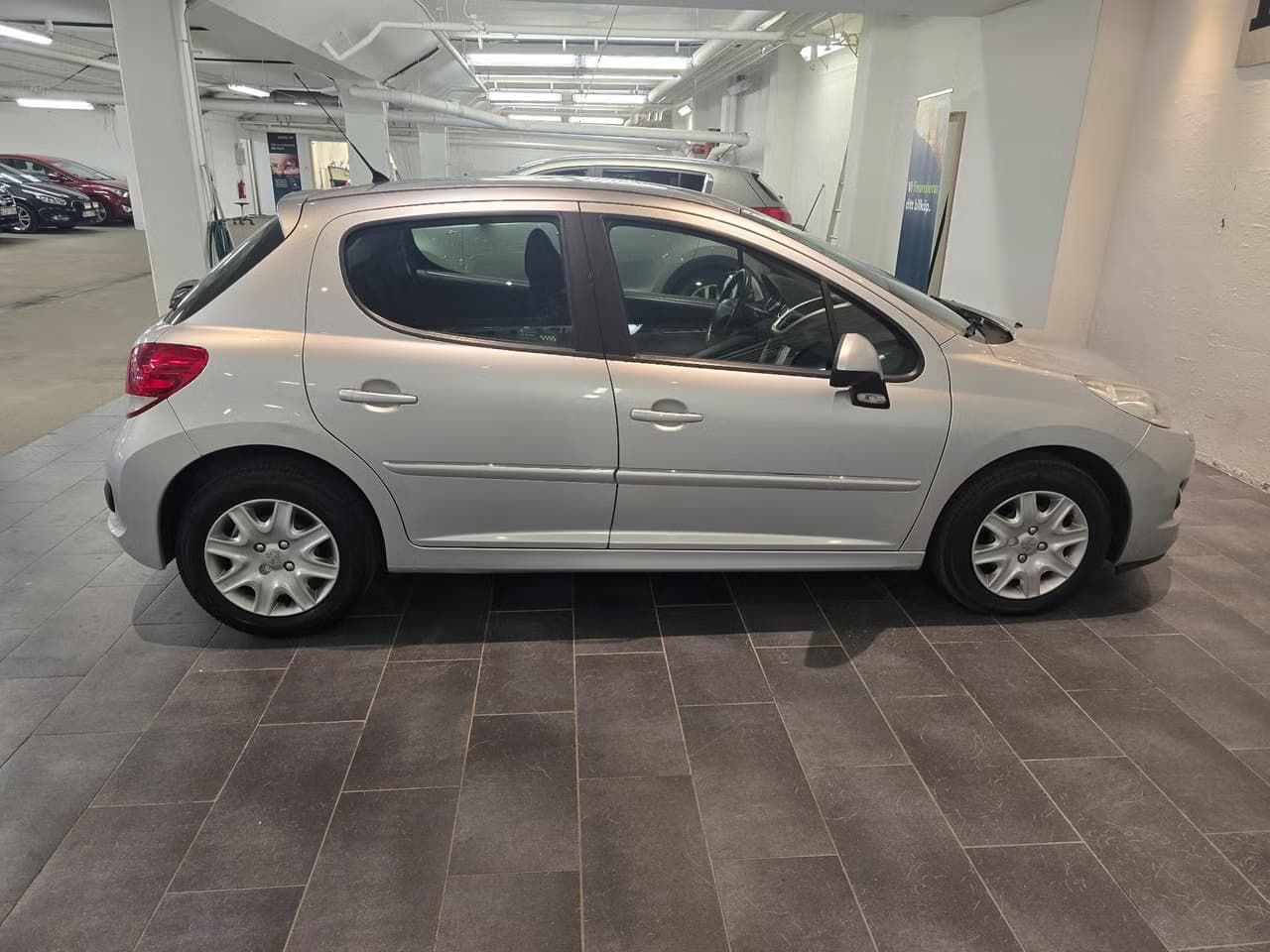 Peugeot 207 — exteriörbild 7