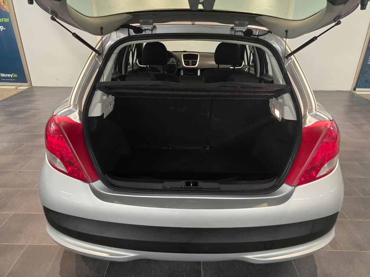 Peugeot 207 — exteriörbild 9