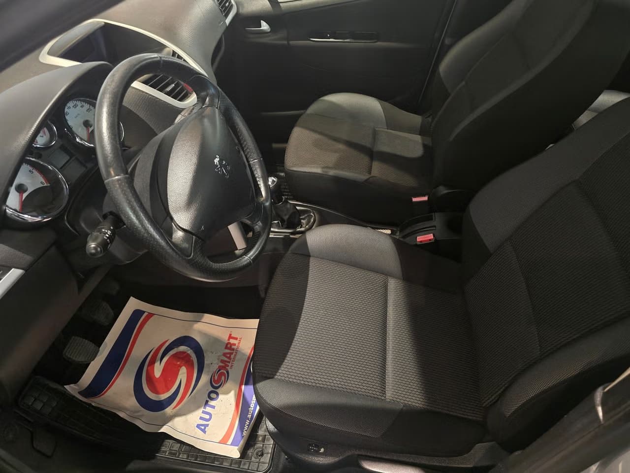 Peugeot 207 — exteriörbild 10