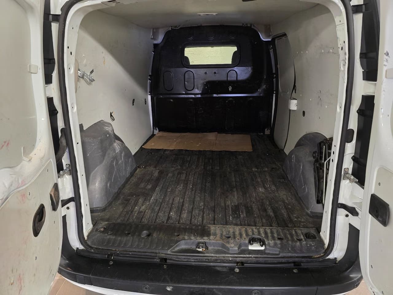 Renault Kangoo Express — exteriörbild 11