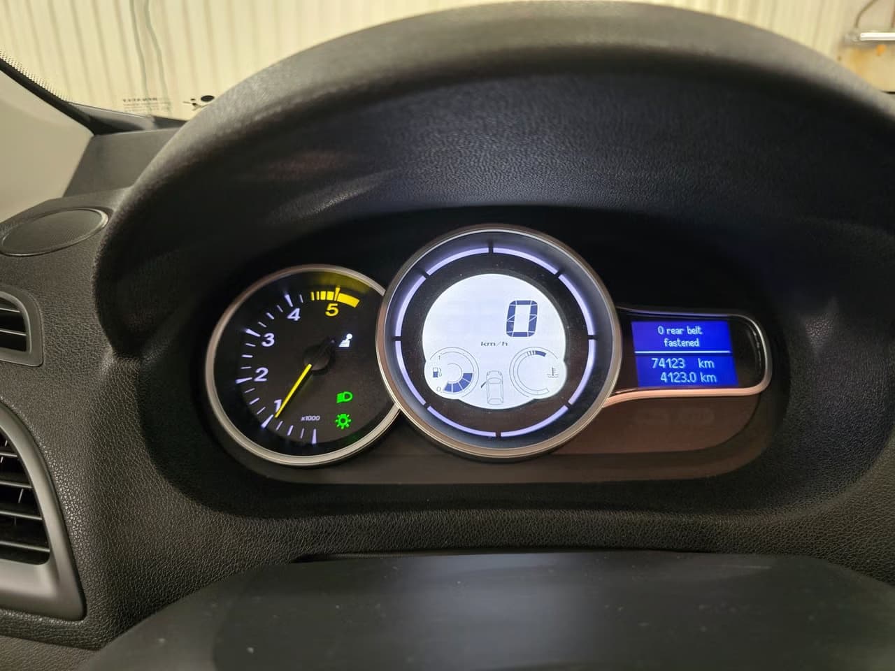 Renault Megane III — exteriörbild 11