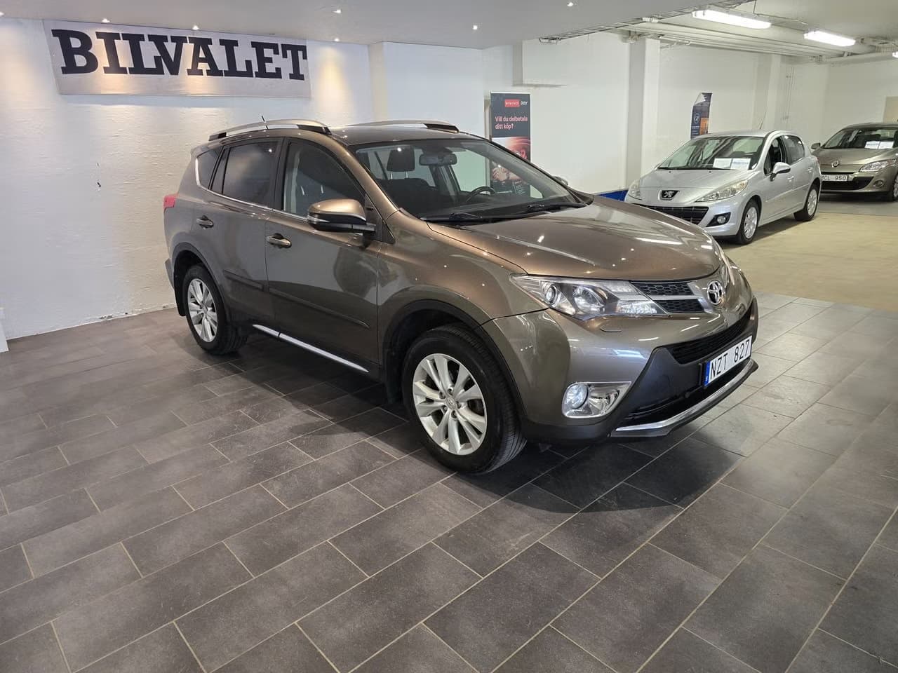 Toyota RAV4 — exteriörbild 2