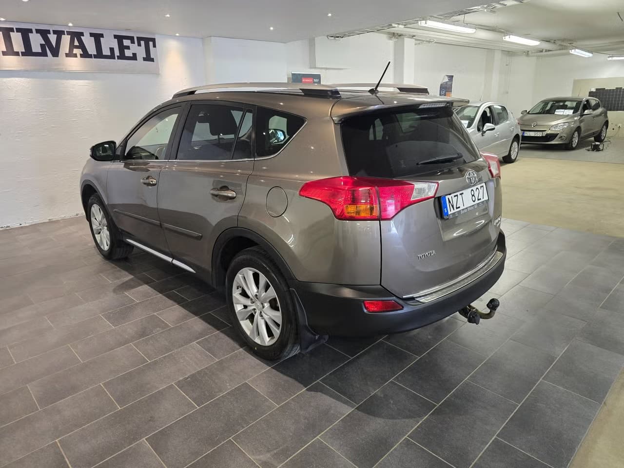 Toyota RAV4 — exteriörbild 7