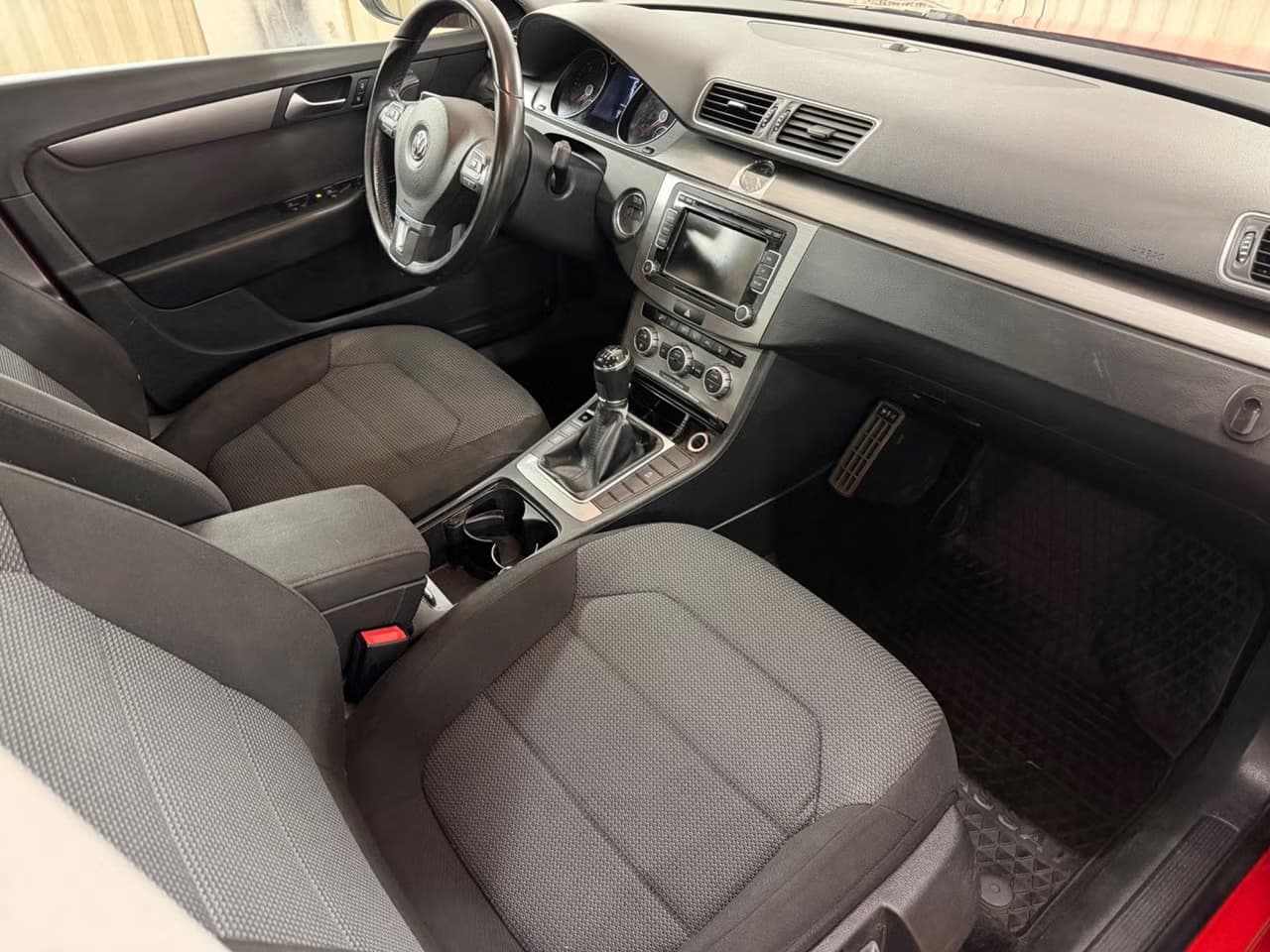 Volkswagen Passat — exteriörbild 11