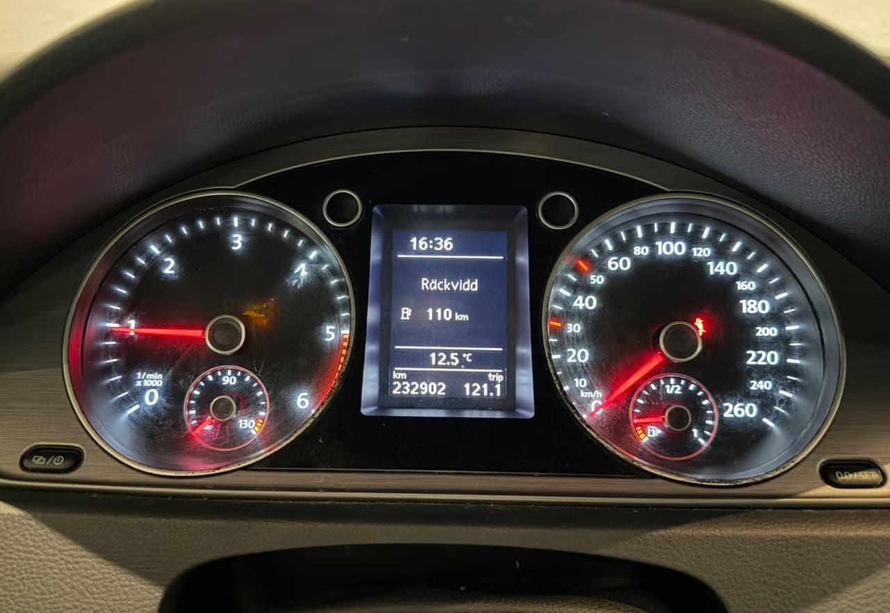 Volkswagen Passat — exteriörbild 15