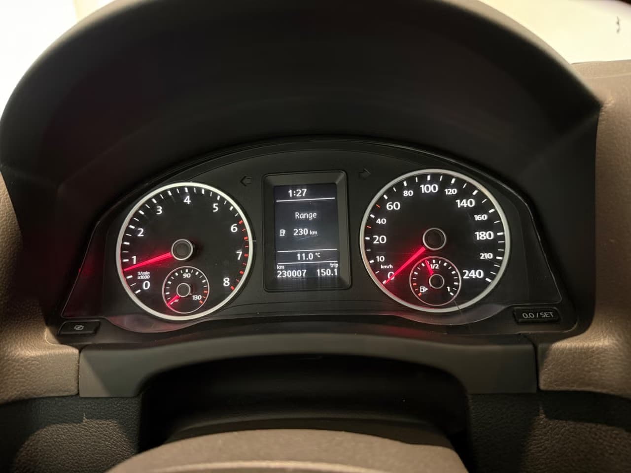 Volkswagen Tiguan — exteriörbild 15