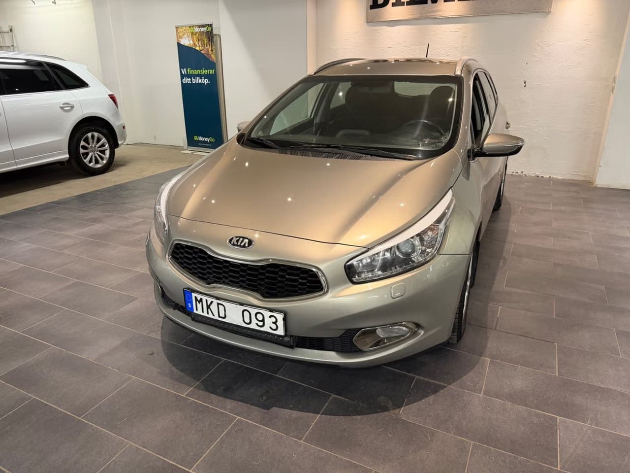 Kia Ceed, 2013, grå — huvudbild hos Bilvalet i Norrland